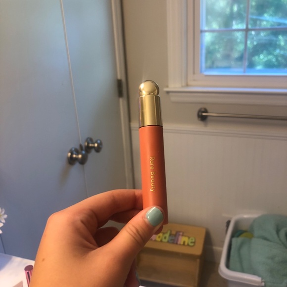 Never Before Used Rare Beauty Lip Oil In Shade Hope - Picture 4 of 4